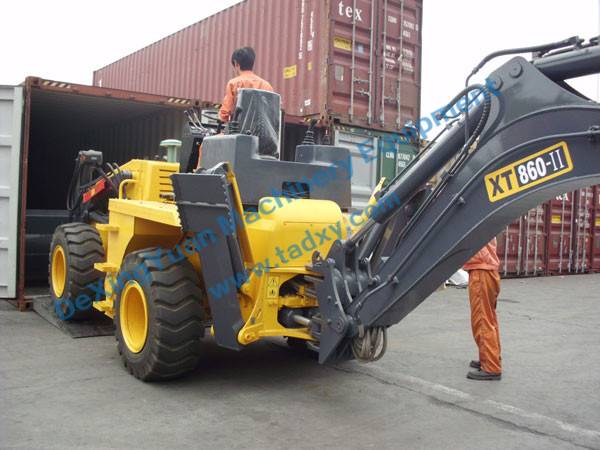 c鿴ԔϢ}Backhoe loader packing xΔ1673